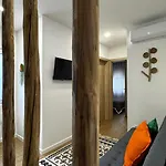 S'apartments New לייריה